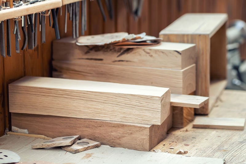 Pièces de bois à travailler