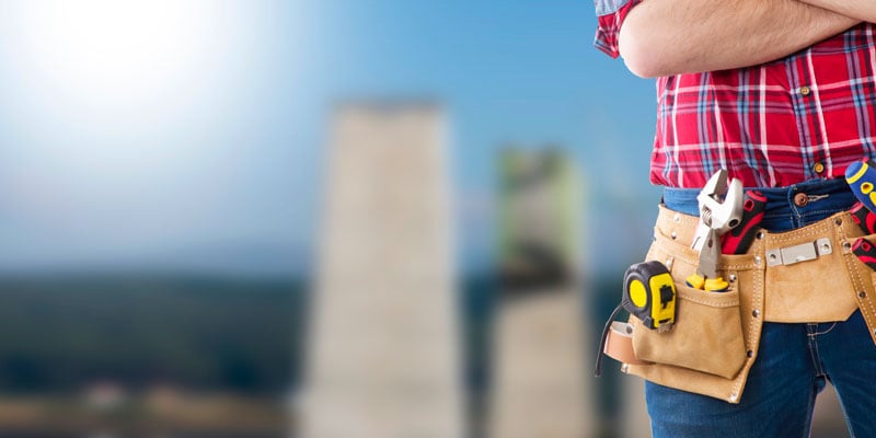 Professionnel équipé de ses outils pour travailler