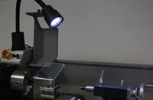 Lampe LED aimantée