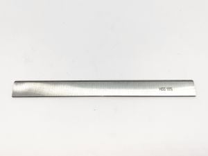 Fer de dégauchisseuse réaffûtable standard 610X30X3 (la pièce)